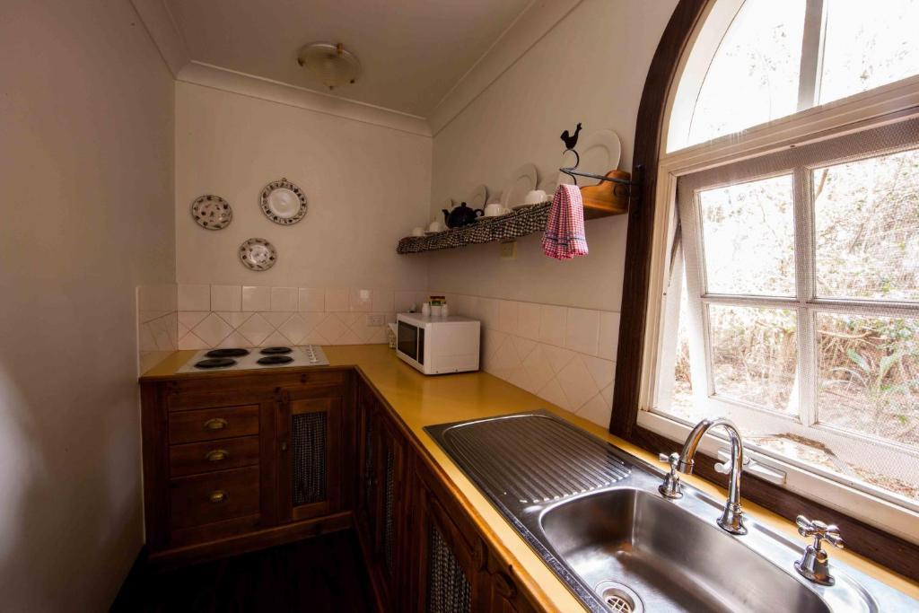 Lisson Grove Hotel Mount Tamborine Room photo